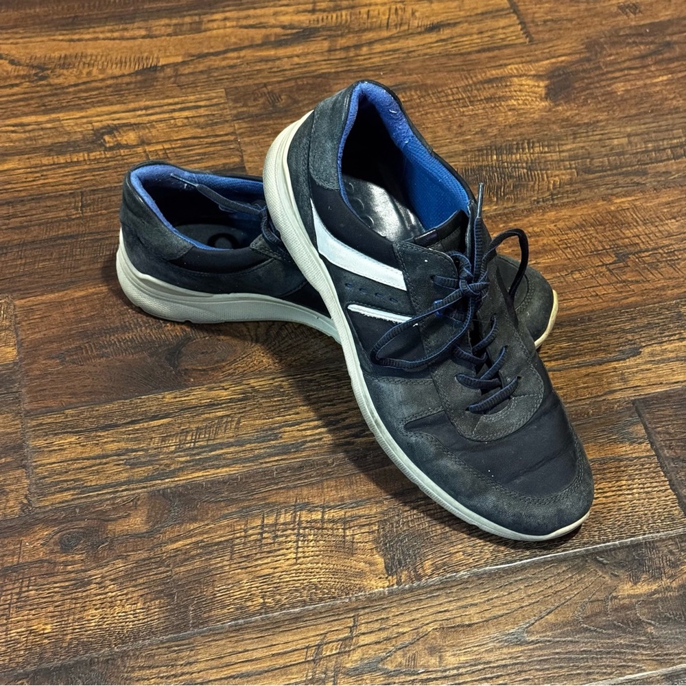 Ecco Men's Black and Blue Sneakers - Euro size 45